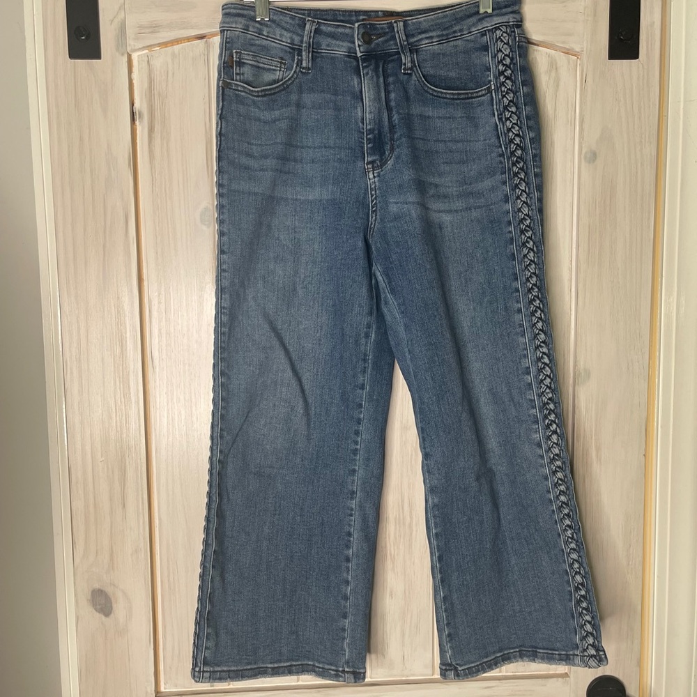 Judy Blue Wide Leg Crop with Side Leg Braid Rope Details Size 7 / 28